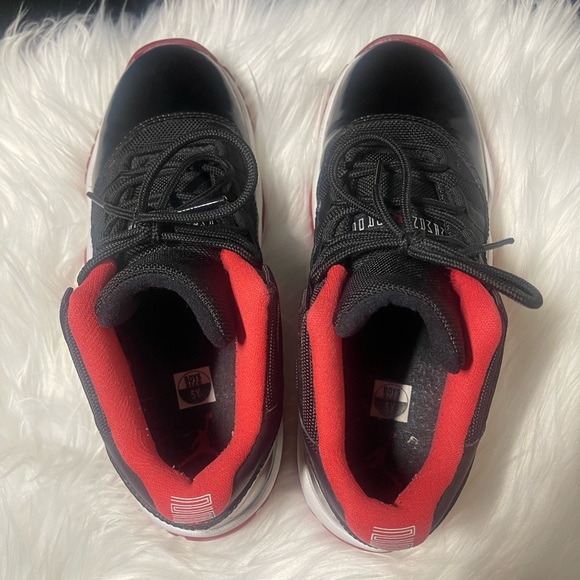 🖤❤️🤍Jordan sneakers👟❤️ - Picture 5 of 11